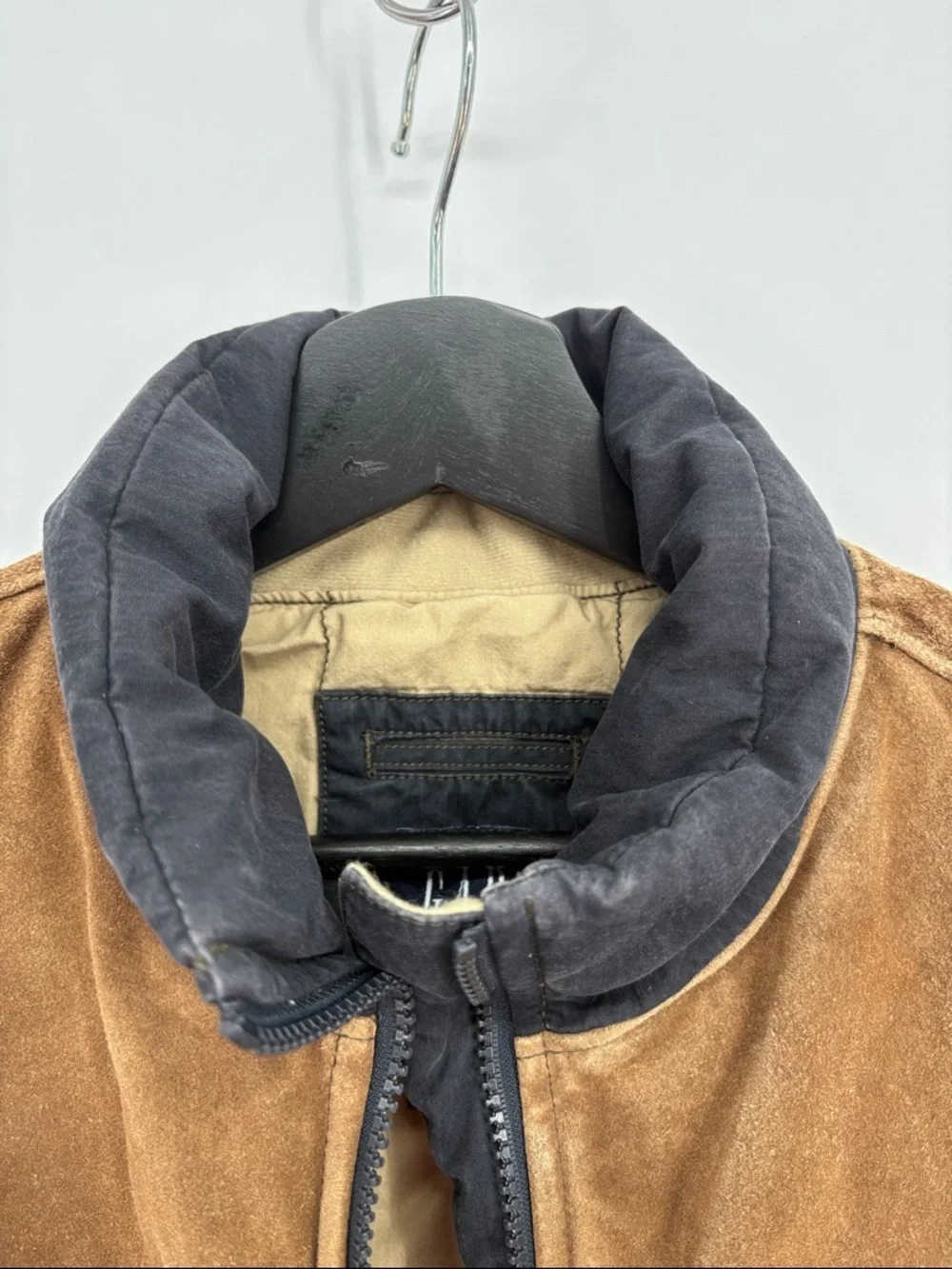🗯️ GAP 2003 black cotton blend and Brown suede Yoke Quilted Vest